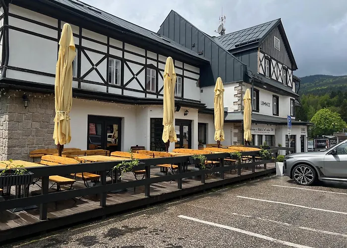 Lomnice Hotel