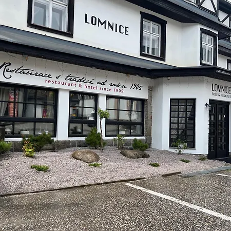 酒店 Lomnice