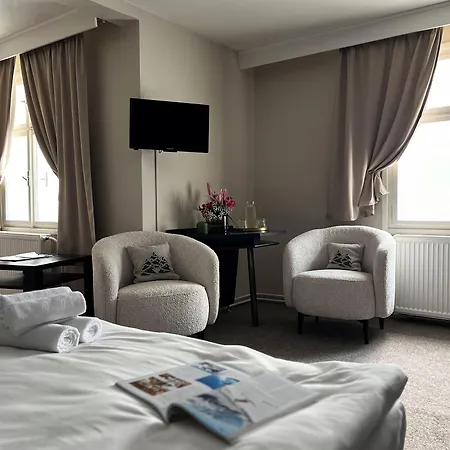 Готель Lomnice 3*